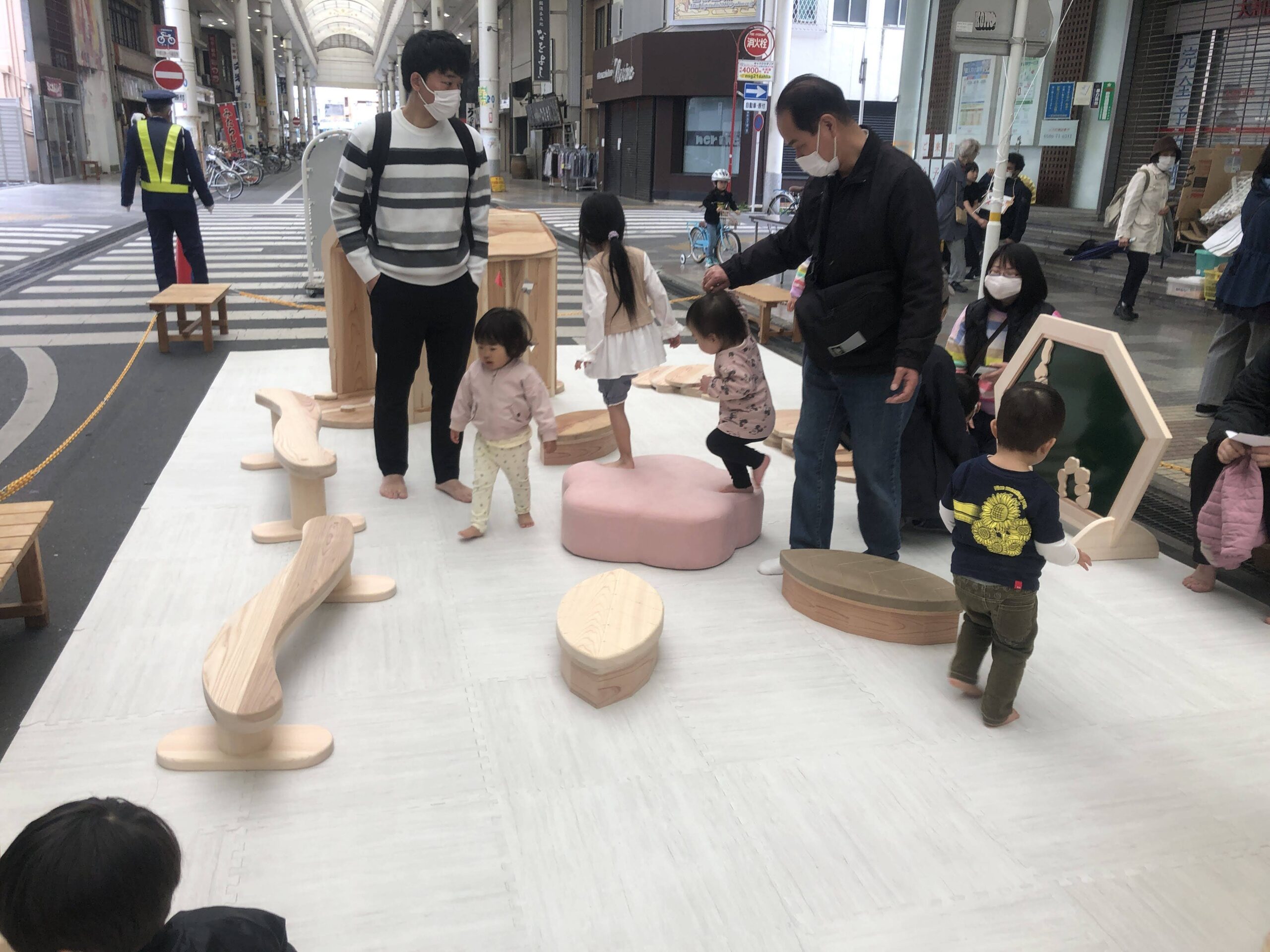 1月18日「本町三丁目どまんなか祭～大抽選会」一宮市本町通三丁目商店